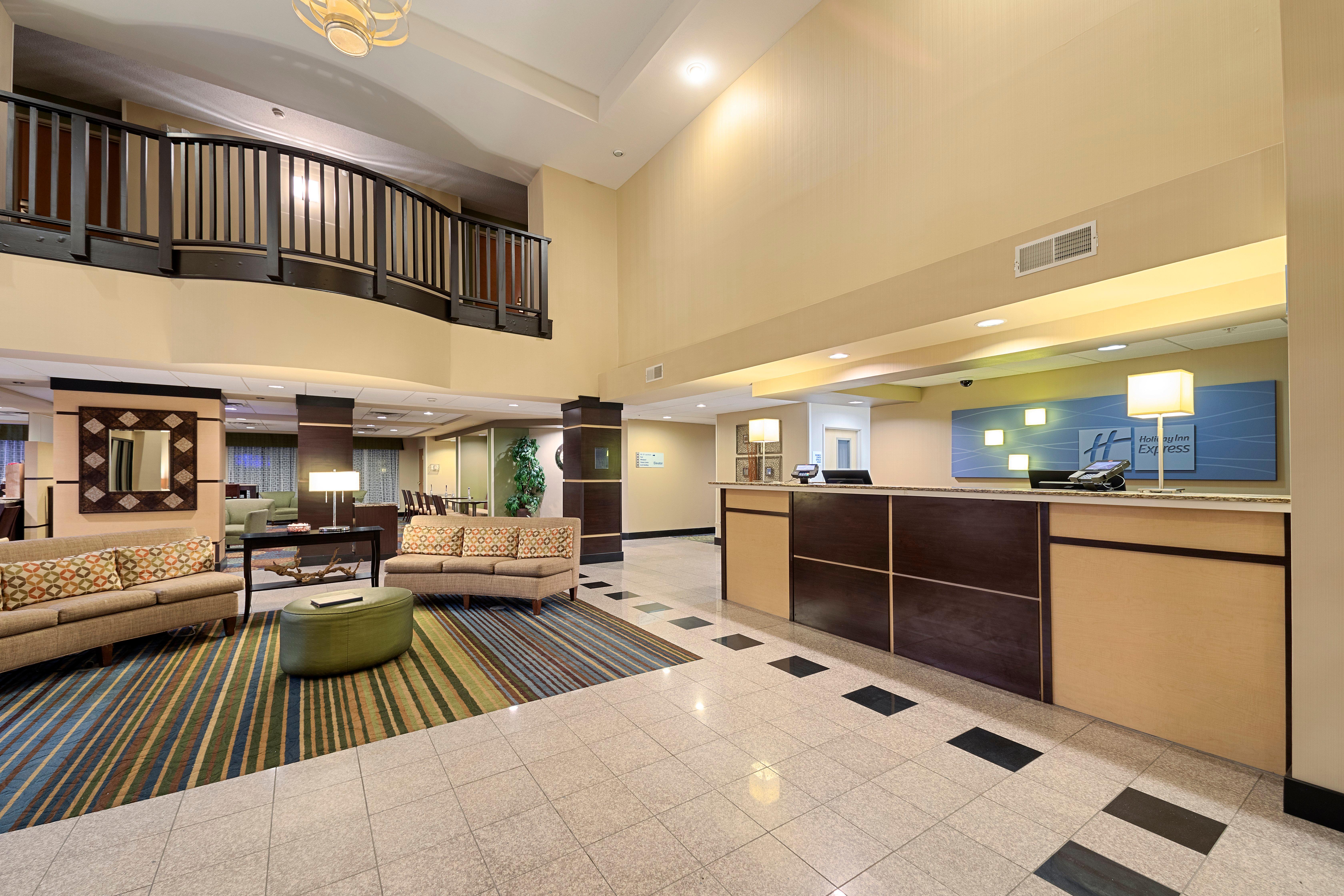 Holiday Inn Express Bloomington West By Ihg Exterior foto